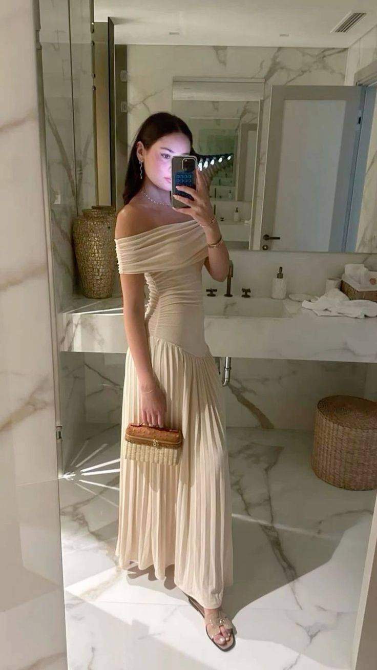 Kamara | Off-the-Shoulder Pleated Maxi Dress