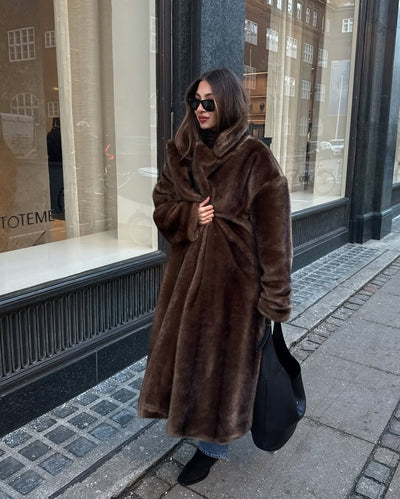 Lucie Maxi Coat made of Faux Fur