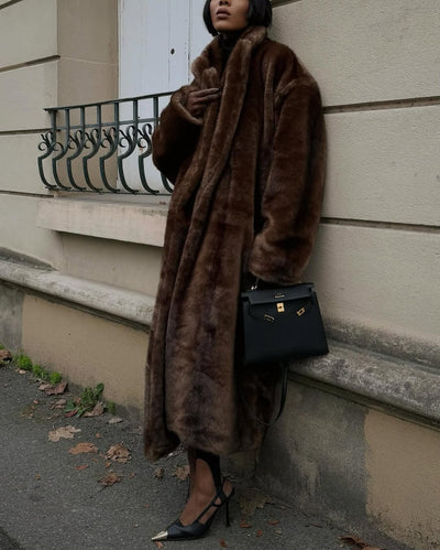 Lucie Maxi Coat made of Faux Fur