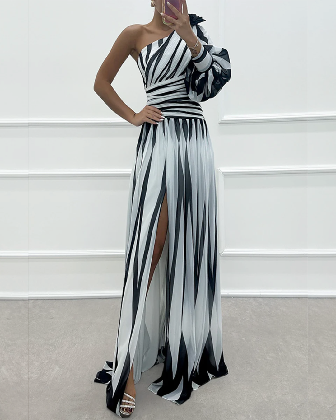 Tilda | Striking Sculpted Gown