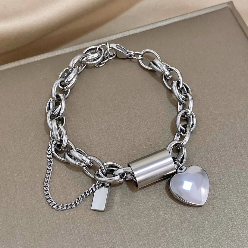Danica | Golden Heart Charm Chain Bracelet