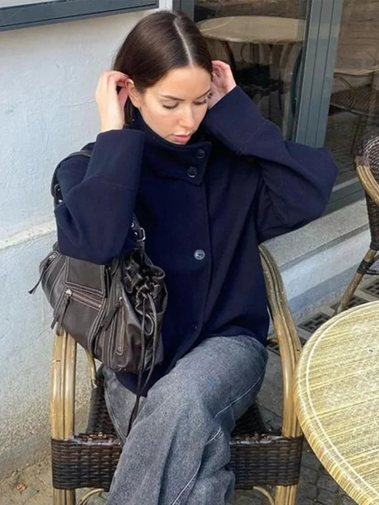 Elegant jacket with standing collar