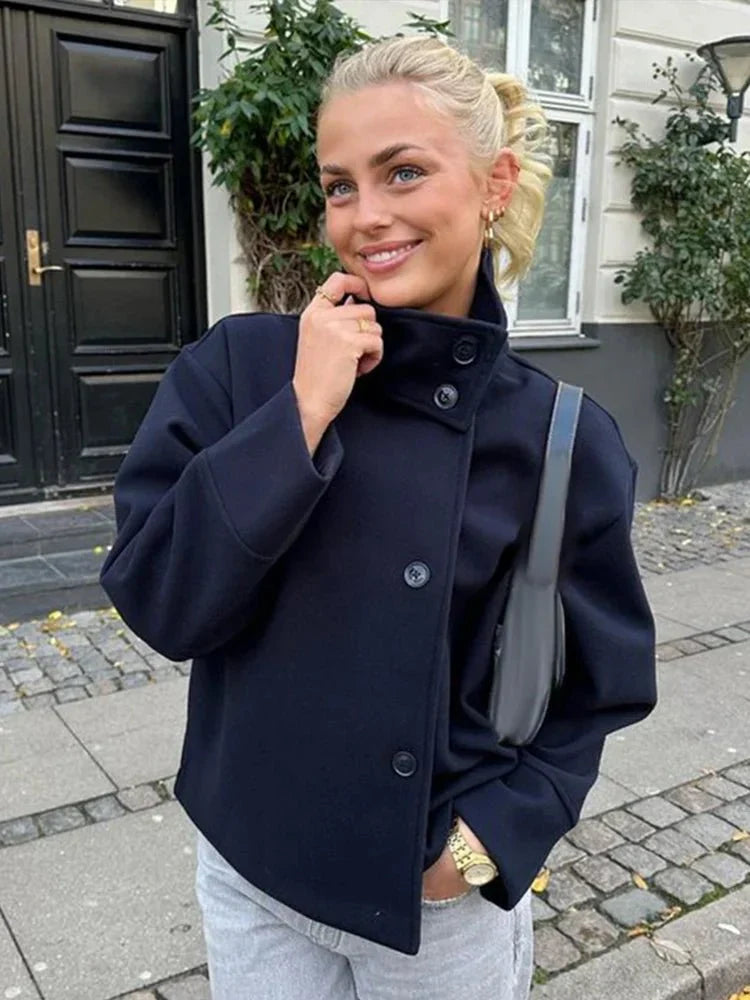 Elegant jacket with stand-up collar