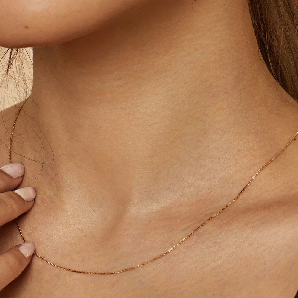 Veloria | Refined Slender Gold Necklace