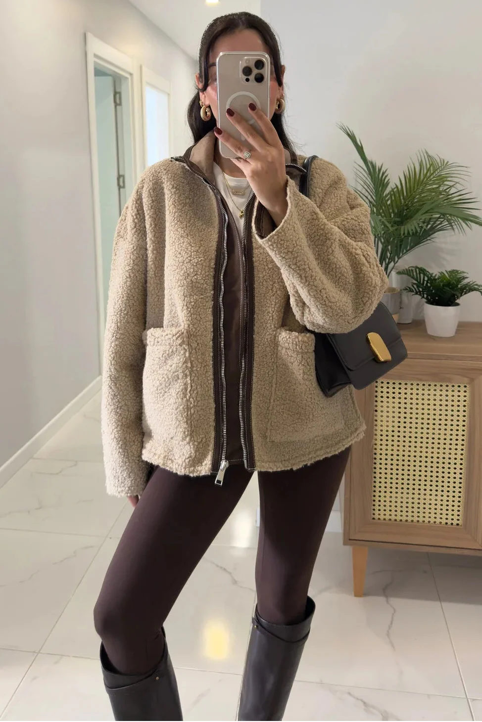 Carol jacket with stand-up collar made of faux fur