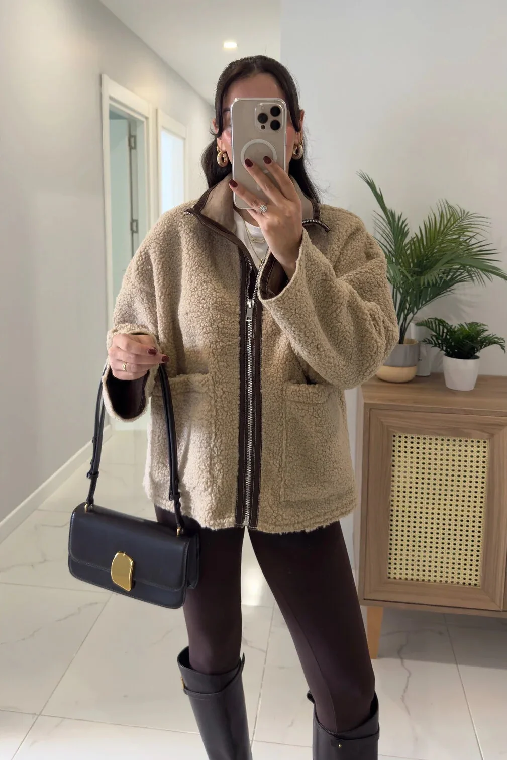 Carol jacket with stand-up collar made of faux fur