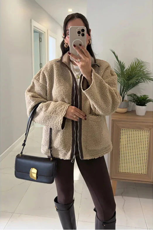 Carol jacket with stand-up collar made of faux fur