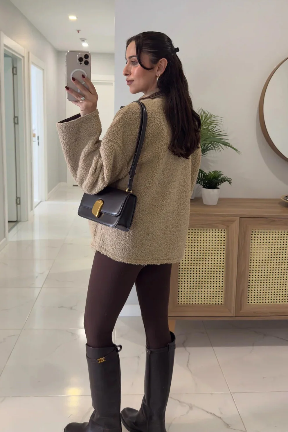 Carol jacket with stand-up collar made of faux fur