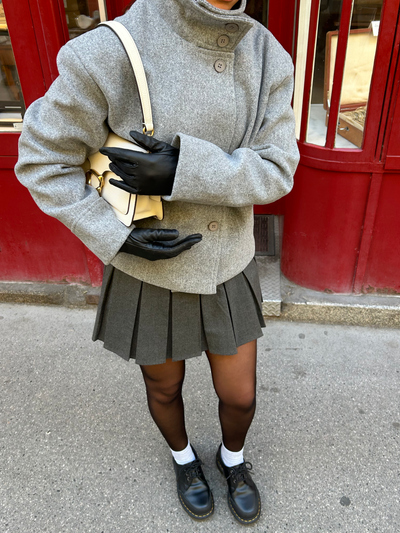 Elegant coat with standing collar